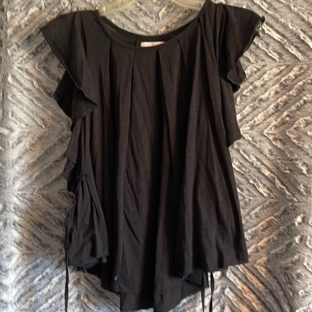 22. Mustard Seed black t-shirt with side ties